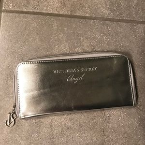 Victoria's Secret silver clutch/wallet - OS